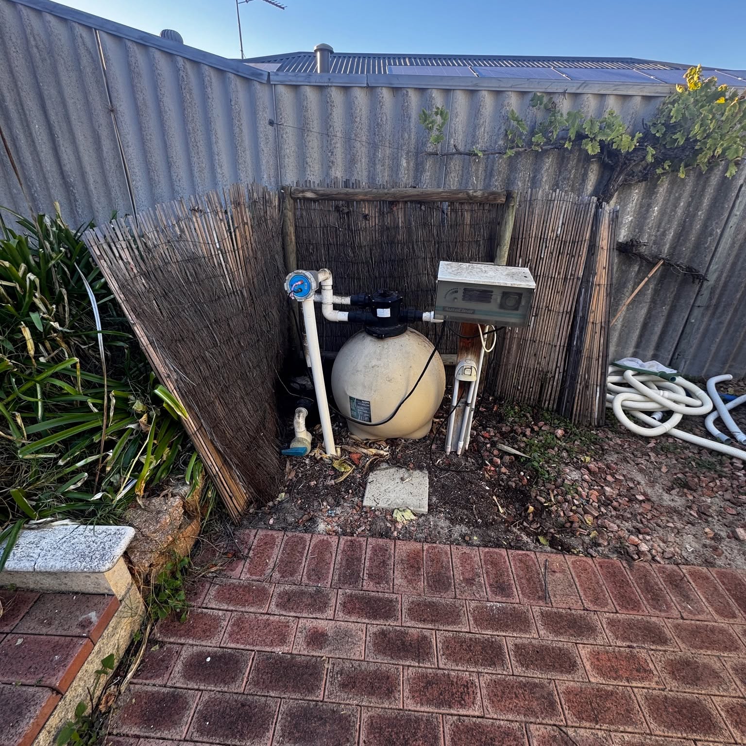 Old pool pump & filter in heatheridge